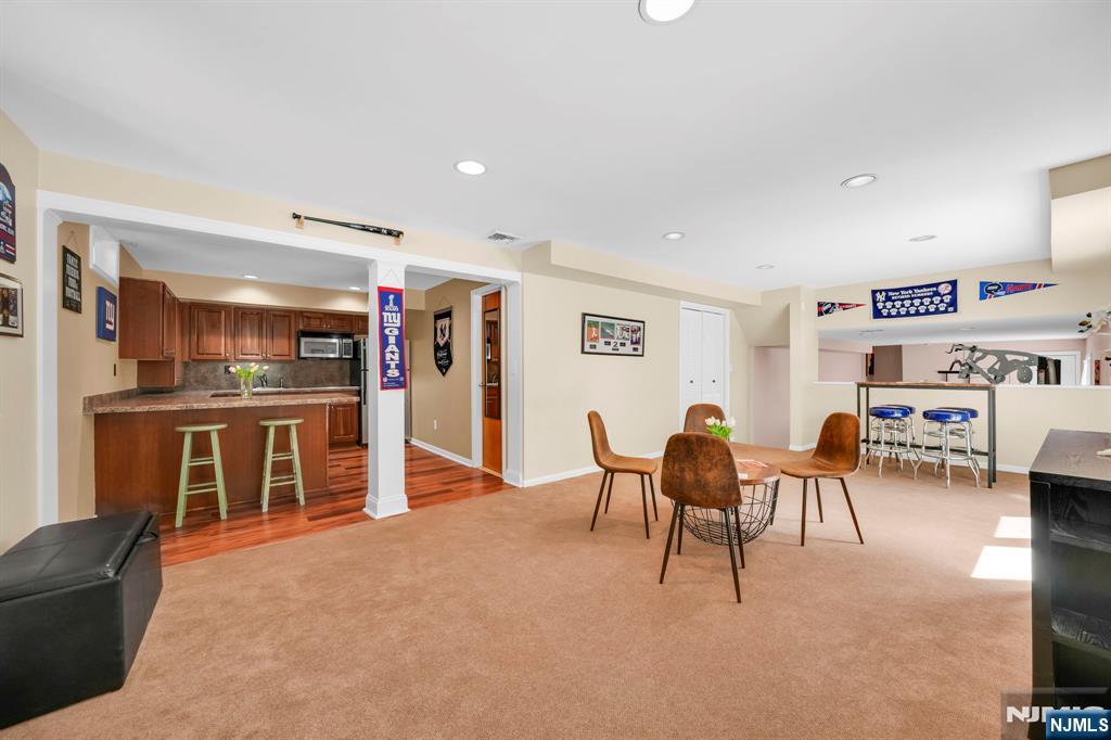 72 Agawam Drive — photo 28
