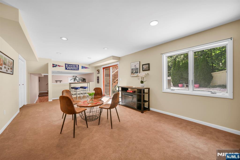 72 Agawam Drive — photo 32