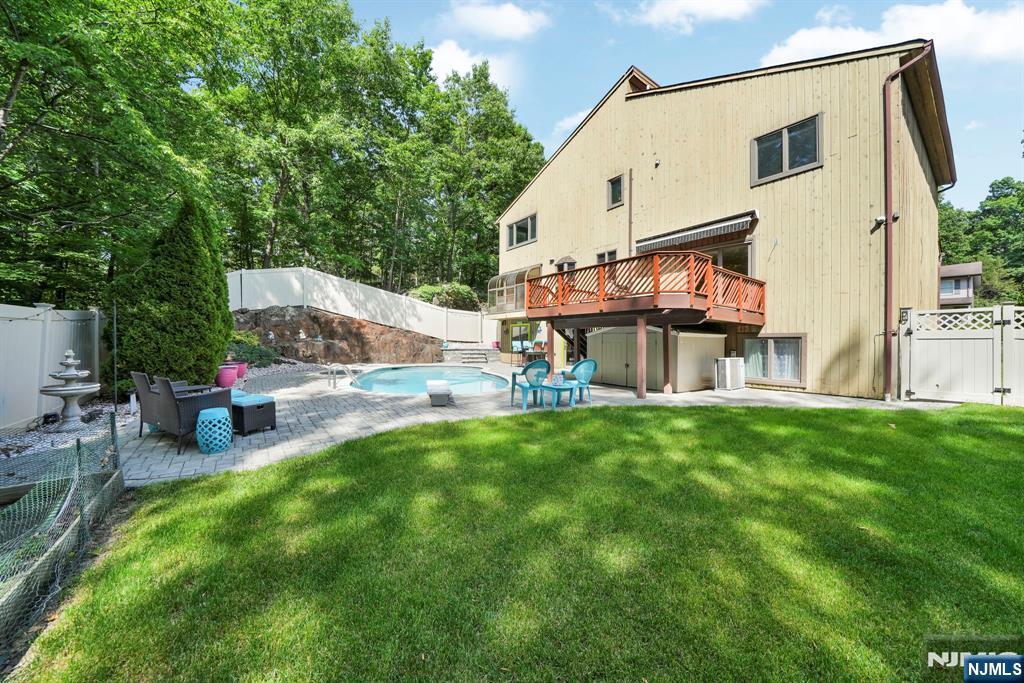 72 Agawam Drive — photo 37