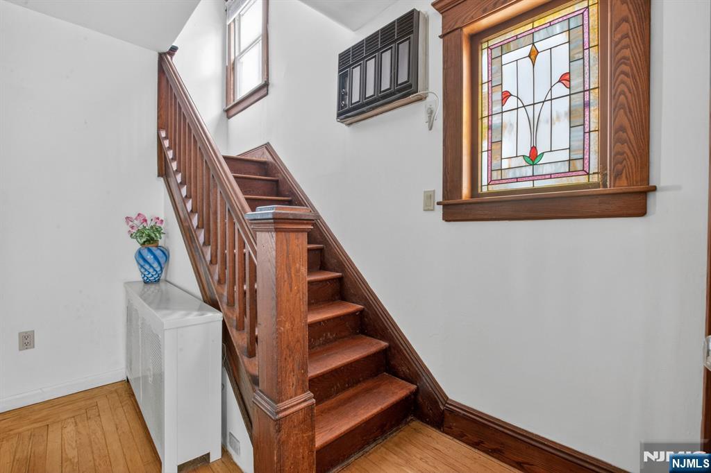 489 Maple Ave, Teaneck, NJ 07666