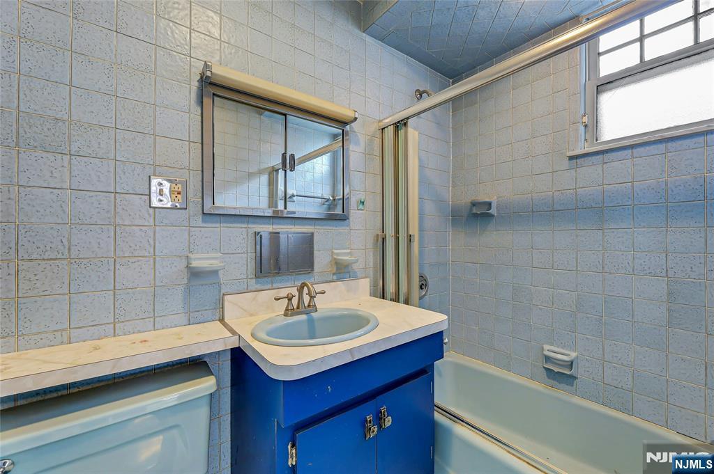 16 Mountain Avenue — photo 15