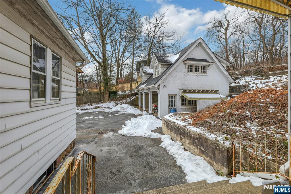 16 Mountain Avenue — photo 47