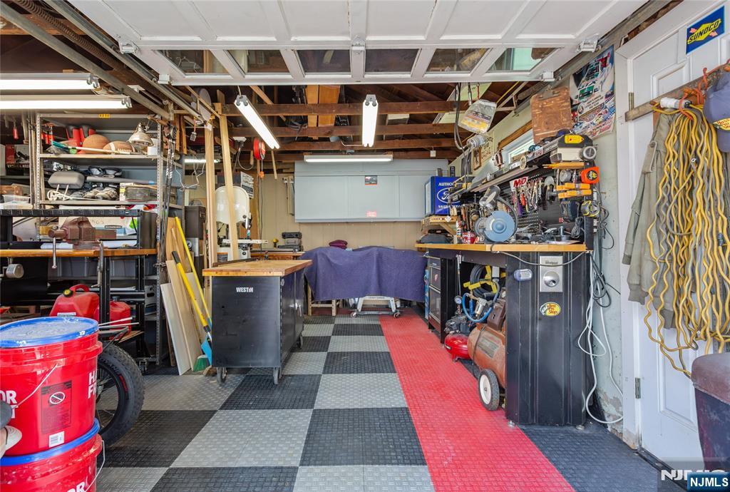 256 Raymond St, Hasbrouck Heights, NJ 07604