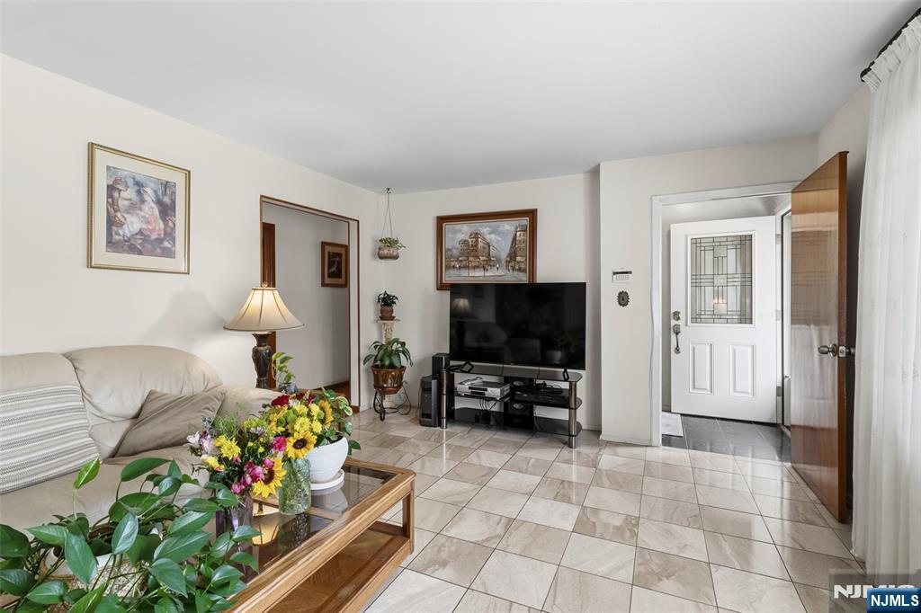78 Almira Street — photo 4