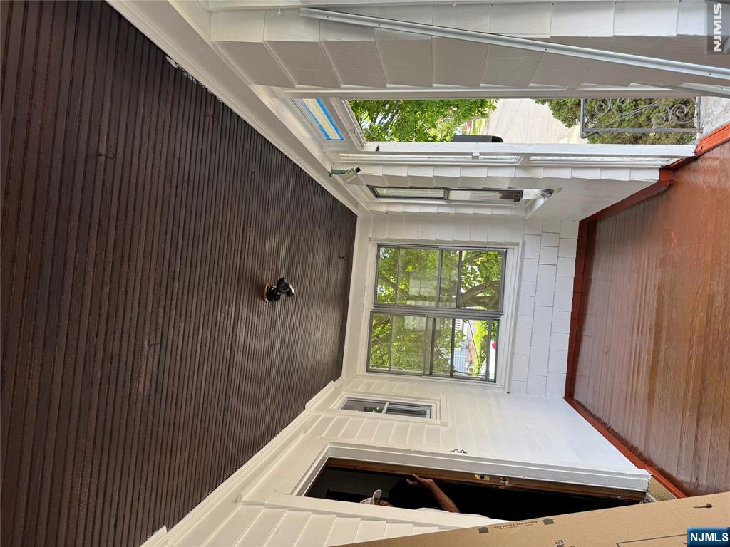 179 Laurel Avenue - Photo 2