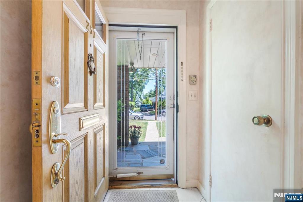 250 Briarcliffe Road — photo 3
