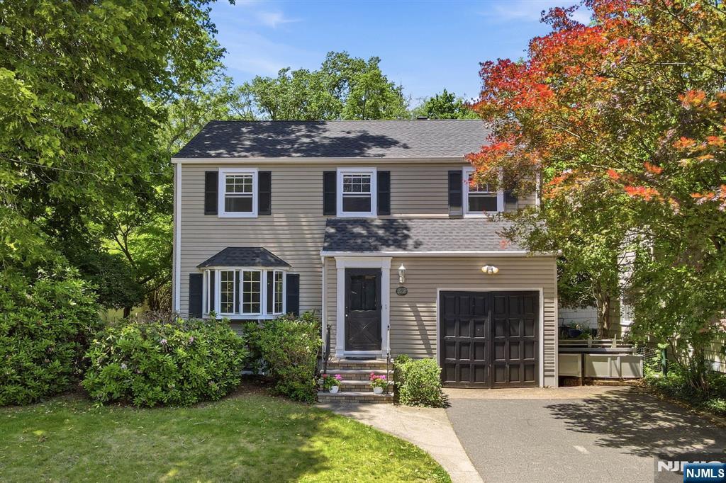 212 Grove Avenue - Photo 1