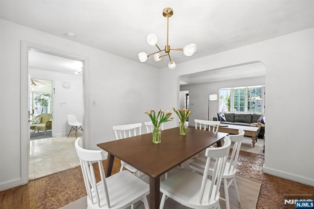 212 Grove Avenue - Photo 4