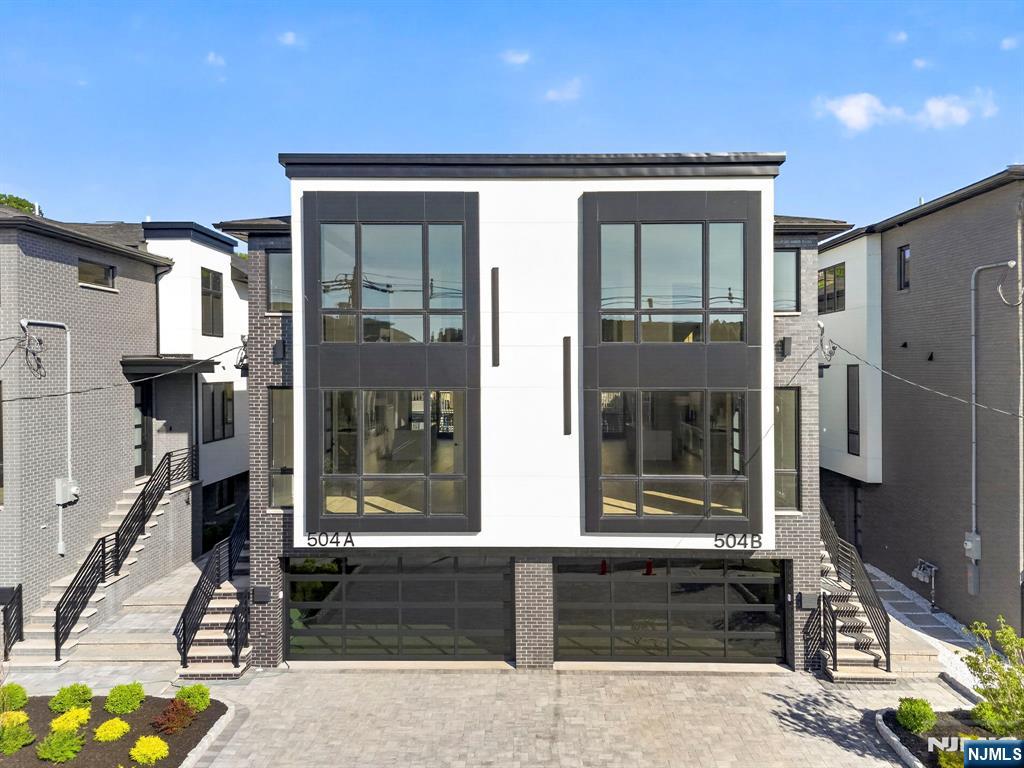 504 2nd Street A - Photo 1