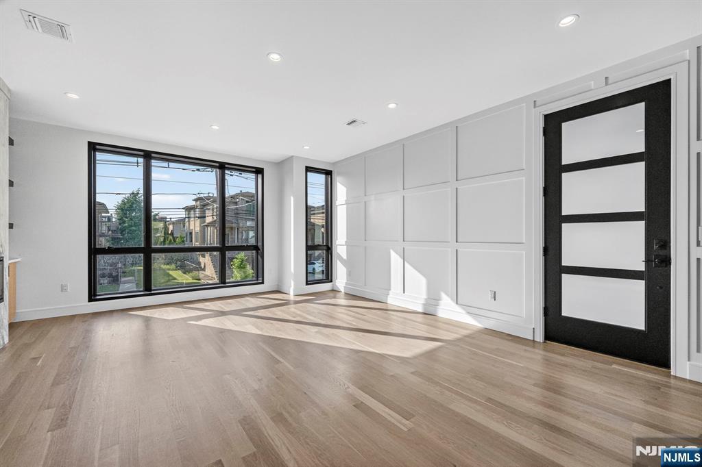 504 2nd Street A - Photo 4