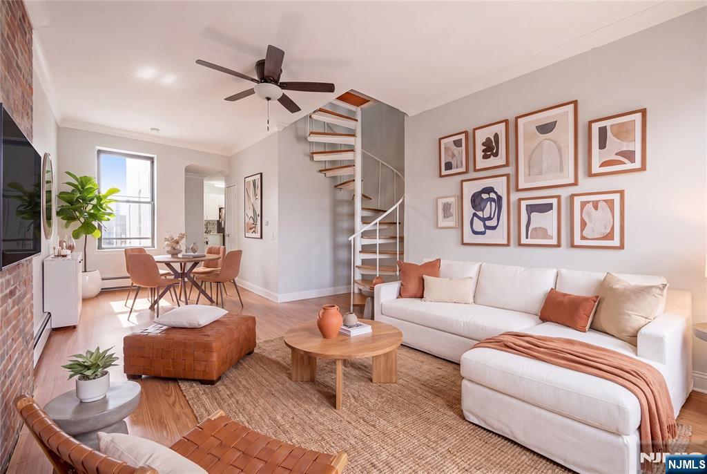 133 Grand Street 401 - Photo 4