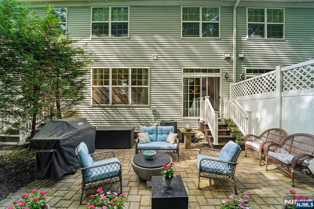 24 Pineview Drive - Photo 3