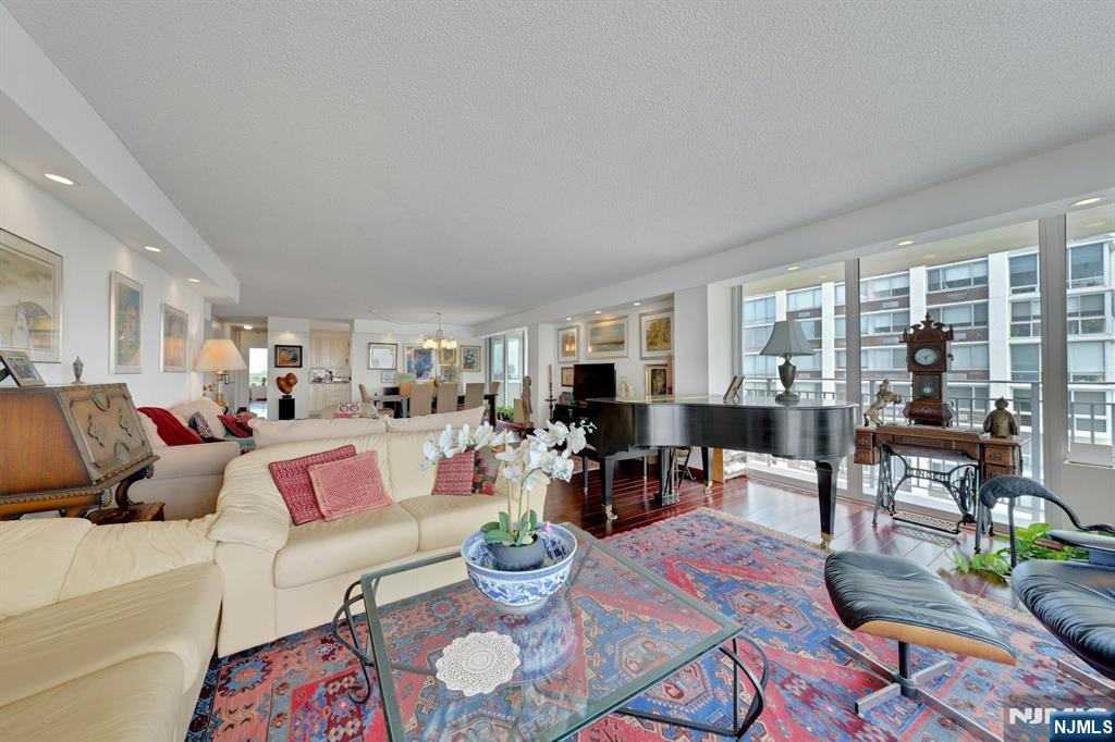 1530 Palisade Avenue #10F — photo 11