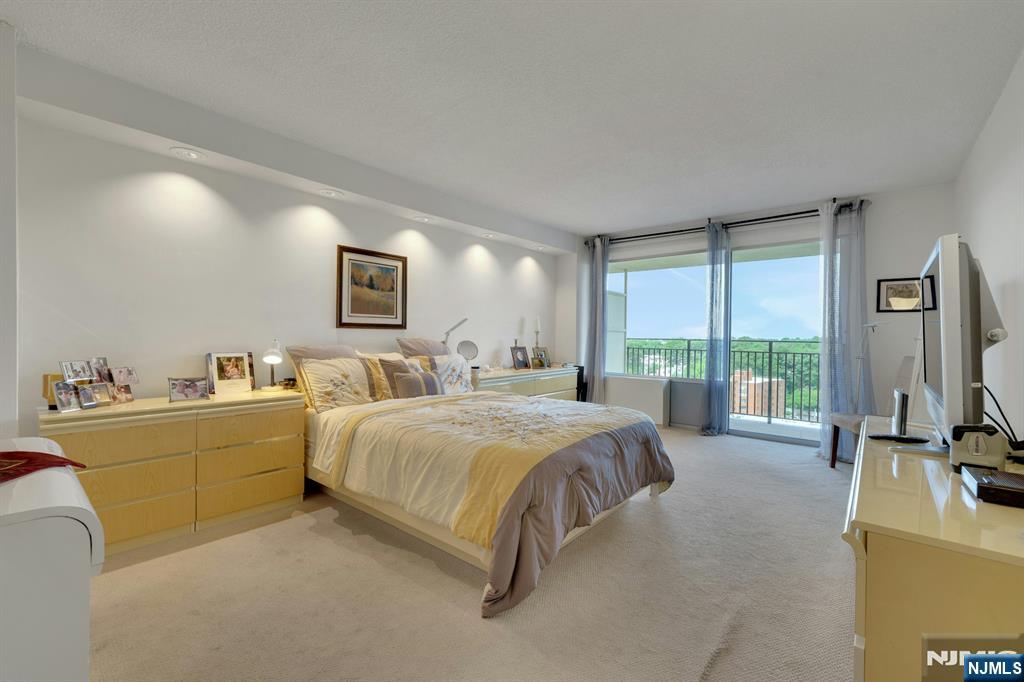 1530 Palisade Avenue #10F — photo 18