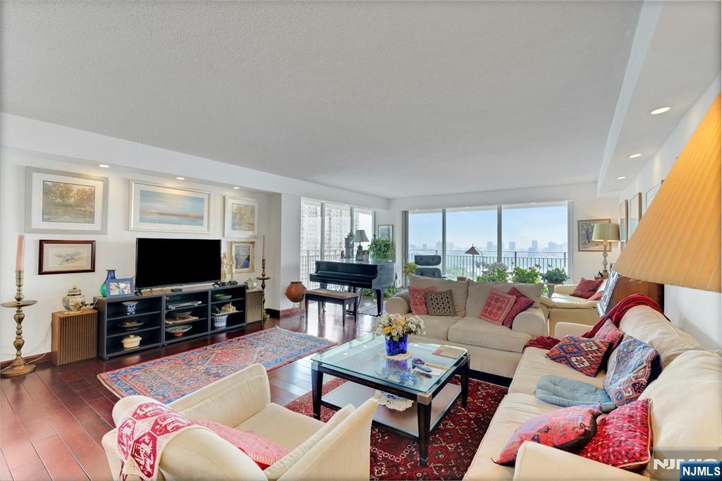 1530 Palisade Avenue #10F — photo 7
