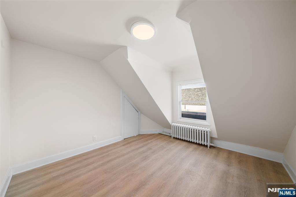 8 Cooper Place 3rd Fl - Photo 3