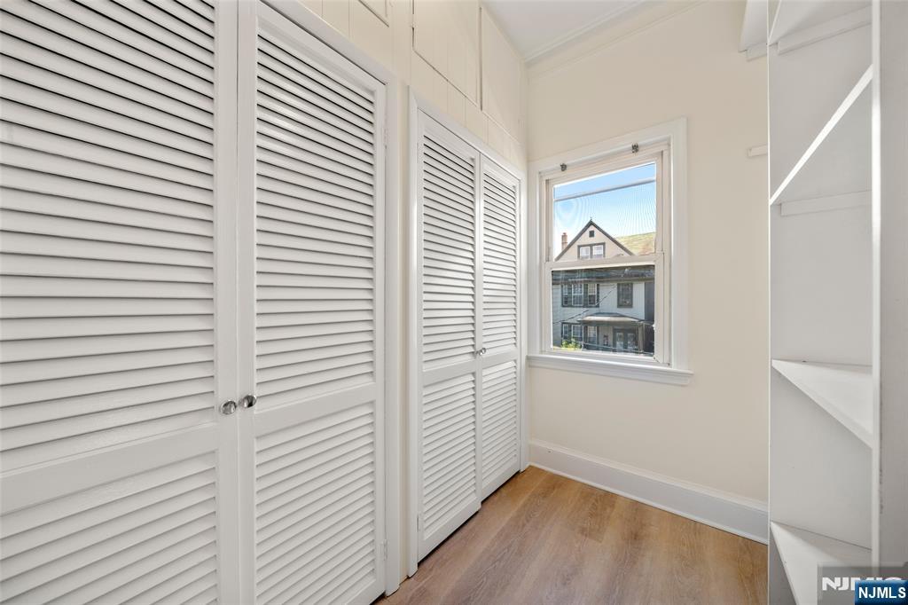 8 Cooper Place 2nd Fl - Photo 4