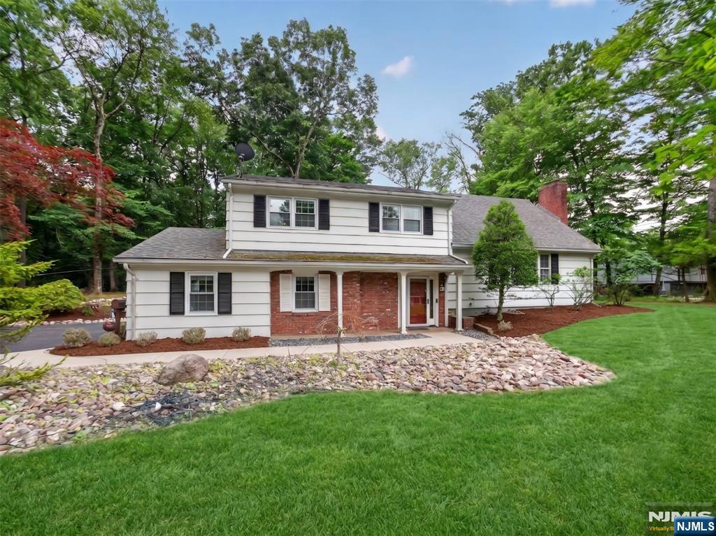224 Oak Street - Photo 1