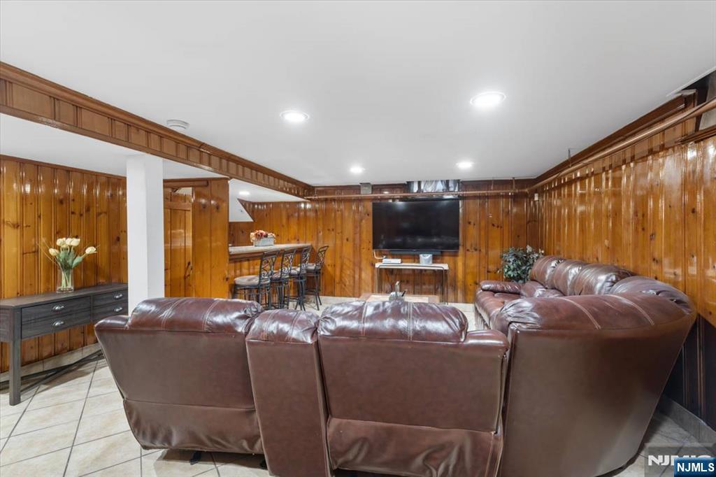 84 Raymond Avenue — photo 35