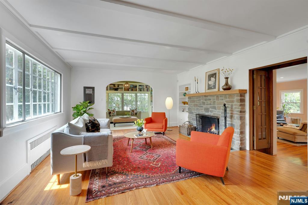 9 Parkway — photo 17