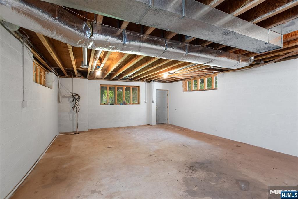 820 Broad Street — photo 13
