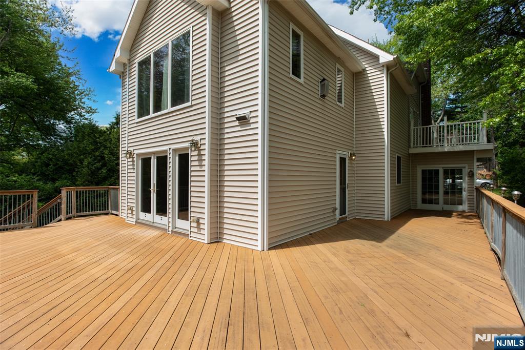 820 Broad Street — photo 14