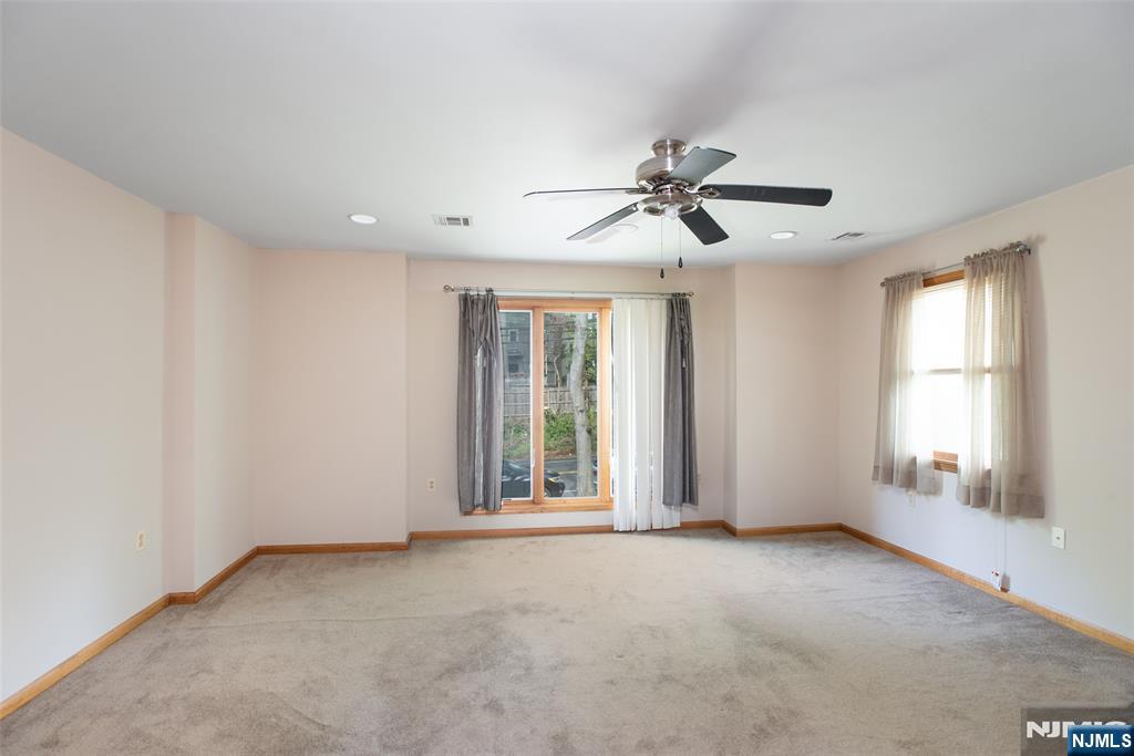 820 Broad Street — photo 9