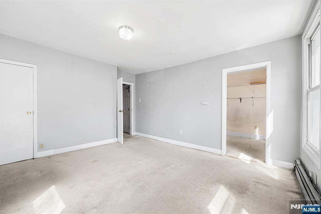 8 Manhattan Avenue — photo 12