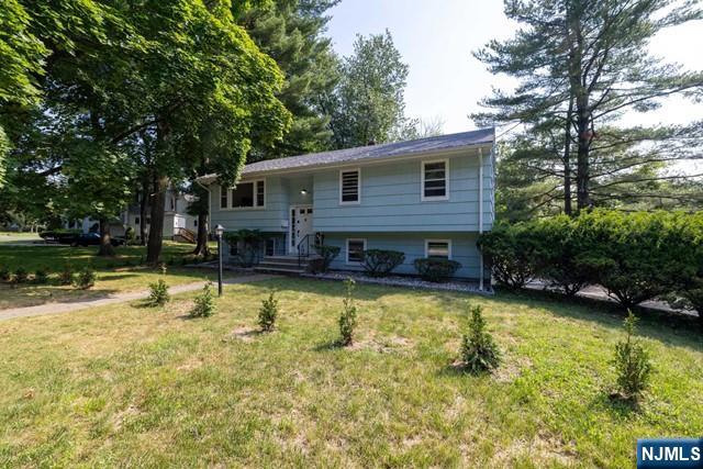 138 Grant Avenue - Photo 1
