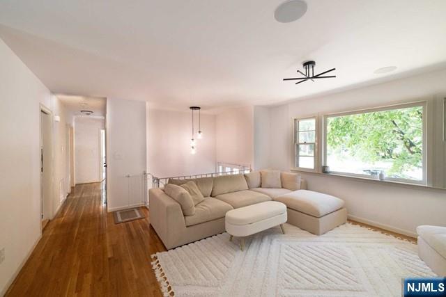 138 Grant Avenue - Photo 2
