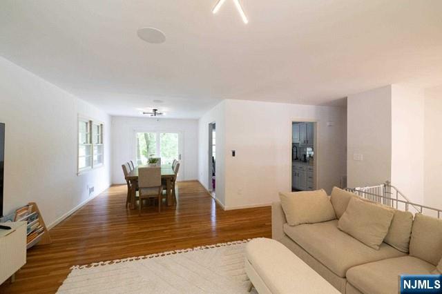 138 Grant Avenue - Photo 4