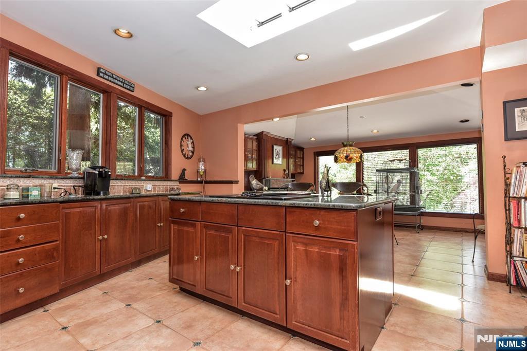 45 Lake Shore — photo 15