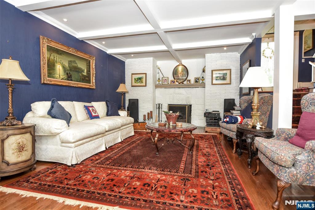 45 Lake Shore — photo 18