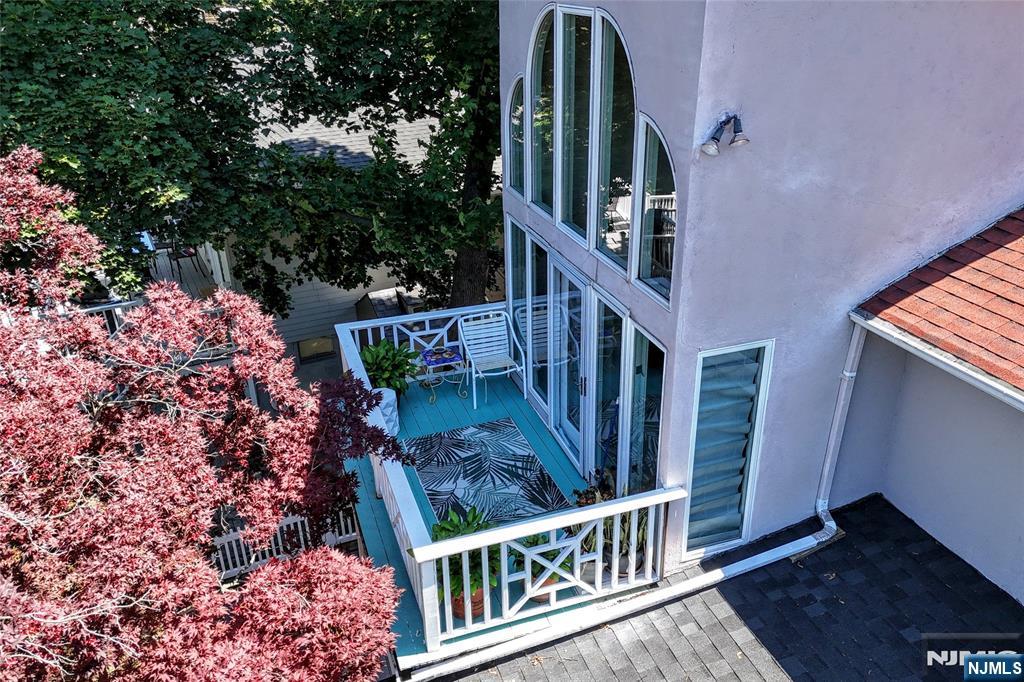 45 Lake Shore — photo 26