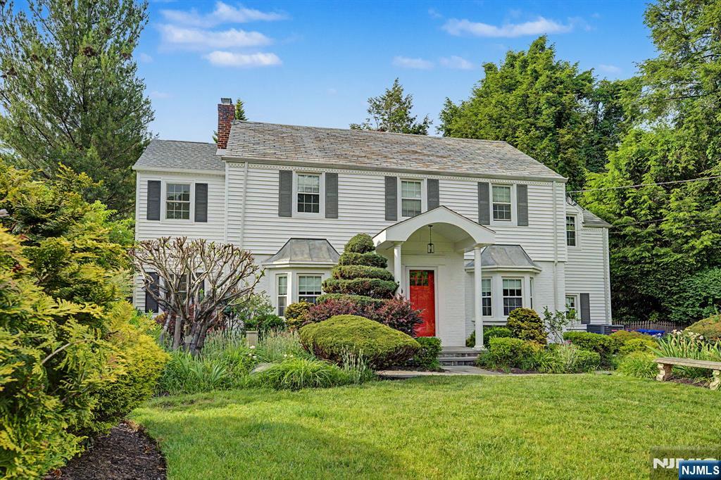 109 Windsor Road - Photo 2
