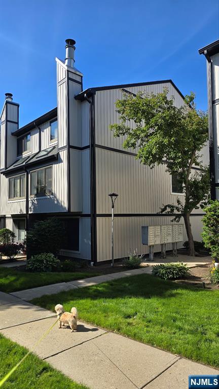1591 John Street - Photo 1