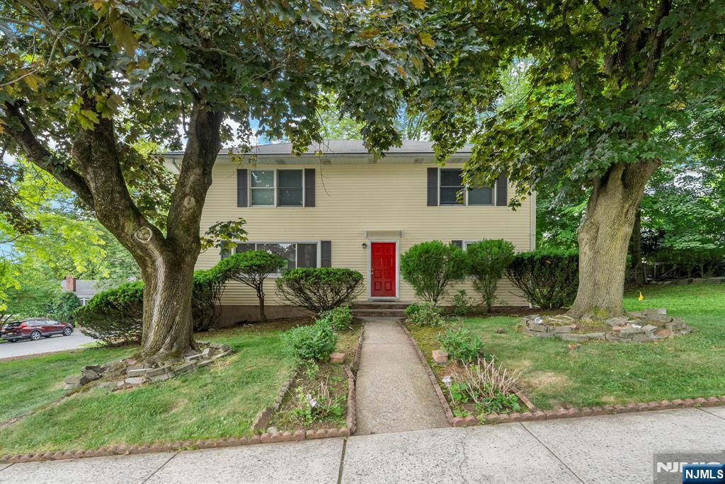 160 Magnolia Avenue - Photo 1