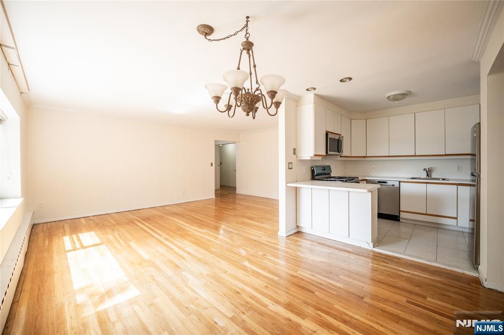 1575 Center Avenue 2C - Photo 1