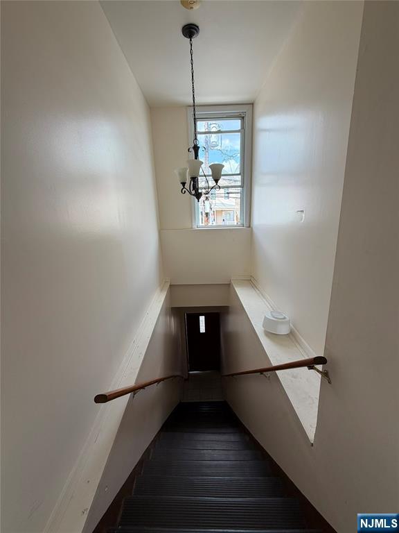 199 Summer Avenue - Photo 5