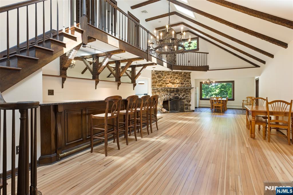 8 Crosby Lane - Photo 5