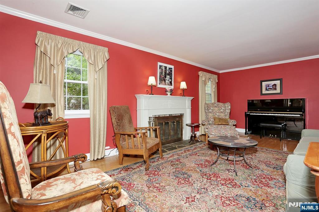496 Tilden Avenue - Photo 2