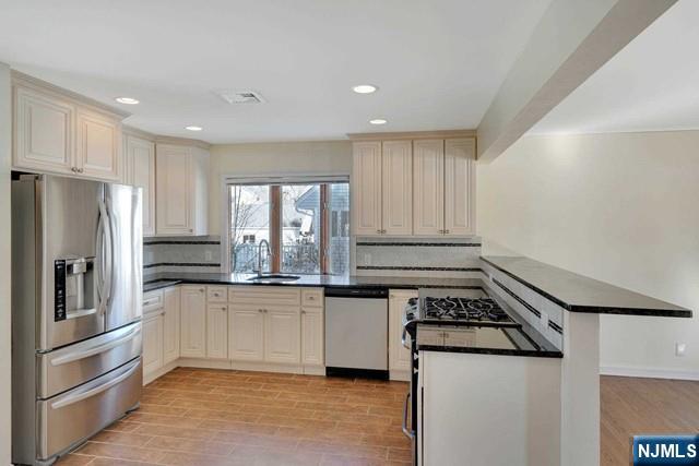 455 Berkshire Road - Photo 2