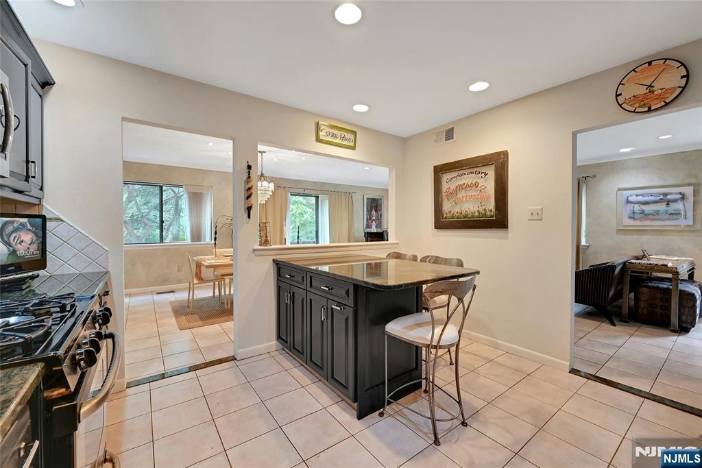 211 Yorktowne Court 211F - Photo 4