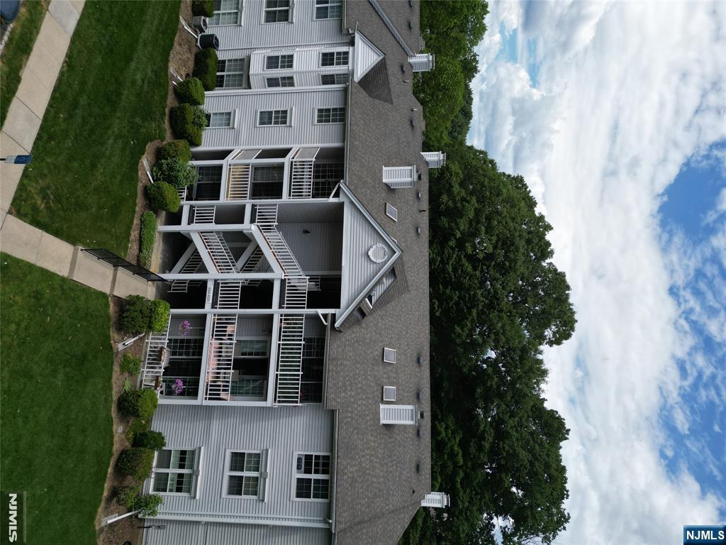 602 Lilac Lane - Photo 2