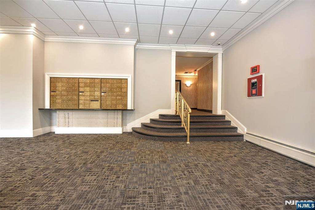 44 Main St #6F, Lodi, NJ 07644