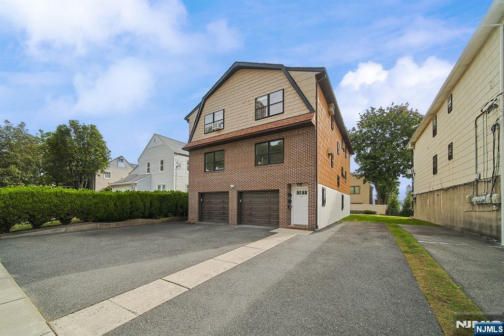 93 Myrtle Avenue 2 - Photo 2