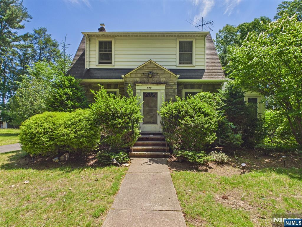 440 Grove Street - Photo 1