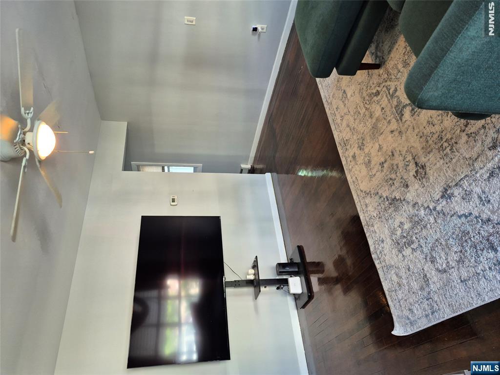 369-375 28th Street - Photo 2