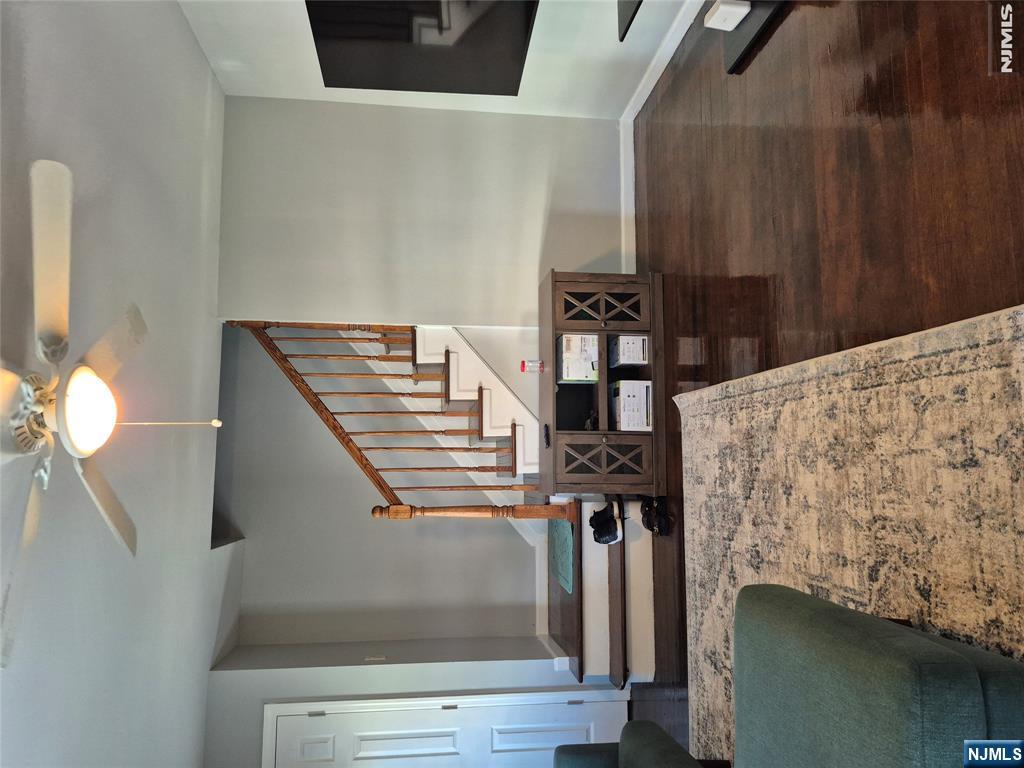 369-375 28th Street - Photo 4