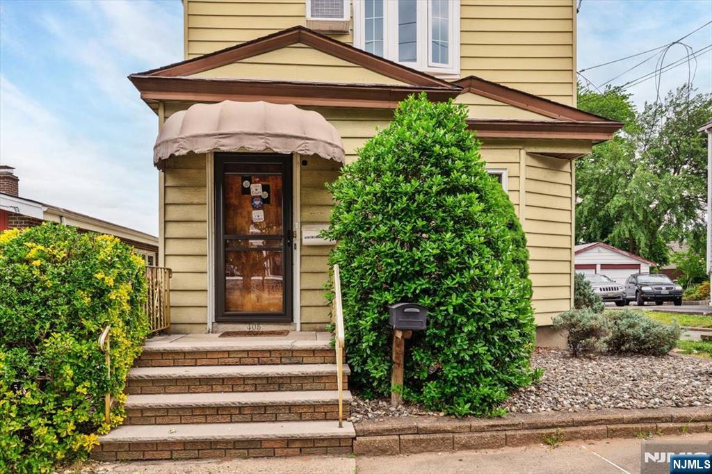 405 Page Avenue - Photo 3
